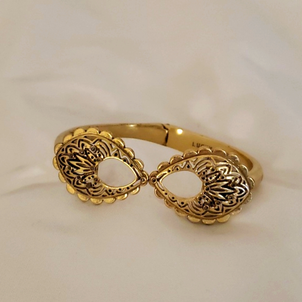 Lucky Brand Gold-Tone Teardrop Bracelet
